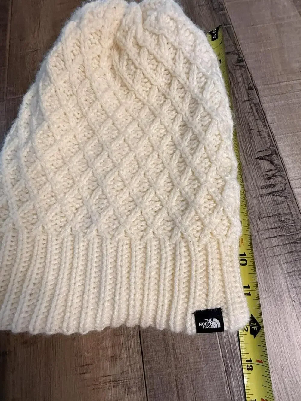 The North Face Cream Cable Knit Beanie Hat‎ Fleece Lined One Size-perfect cond